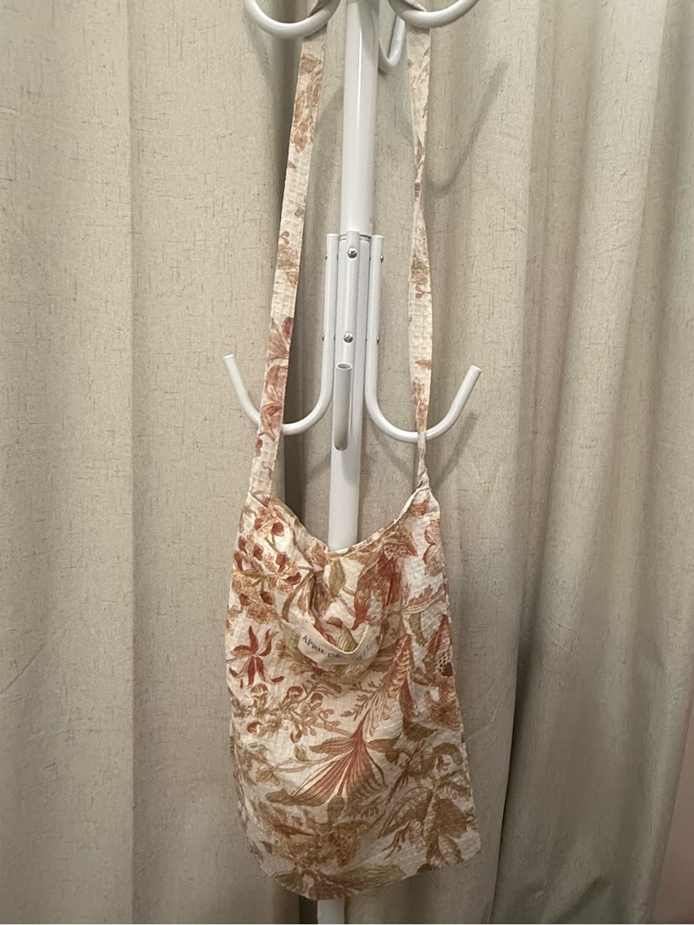 April Cornell tote bag